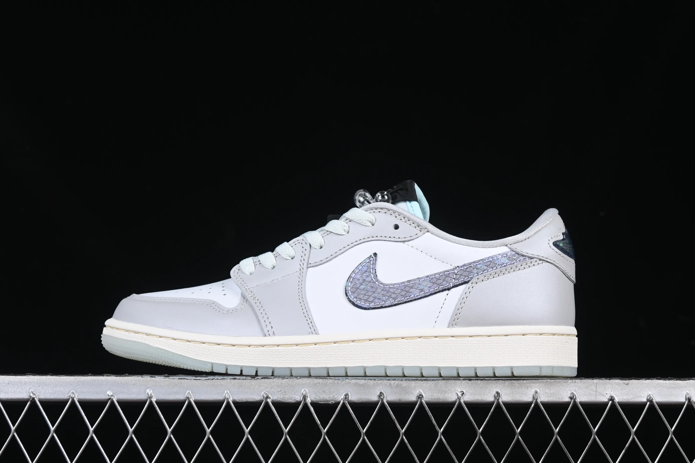 All Categories Air Jordan Jordan Series Basketball Shoes Air Jordan 1 Low G Version Pure Original Air Jordan 1 Low OG "CNY" AJ1 Joe 1 Year of the Snake Limited Silver Snake Low-top Retro Basketball Shoes HF3144-100
